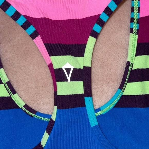 ivivva tank - Picture 3 of 4